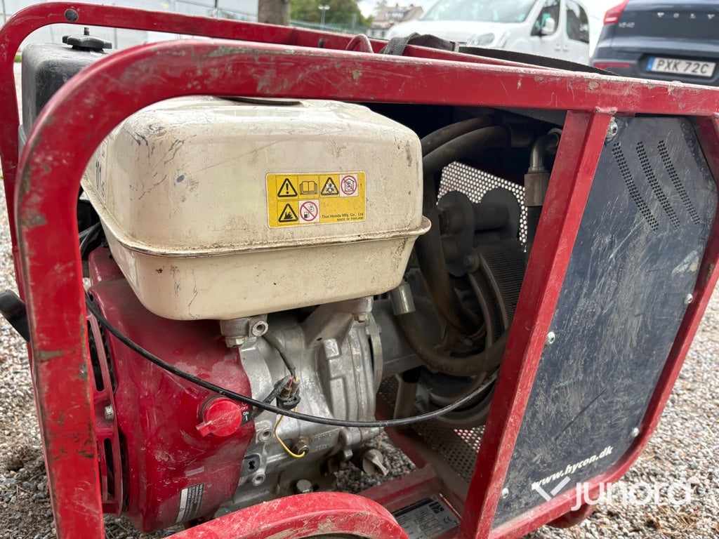 Bergborrmaskin Hycon HPP13F med borr HRD 20RV