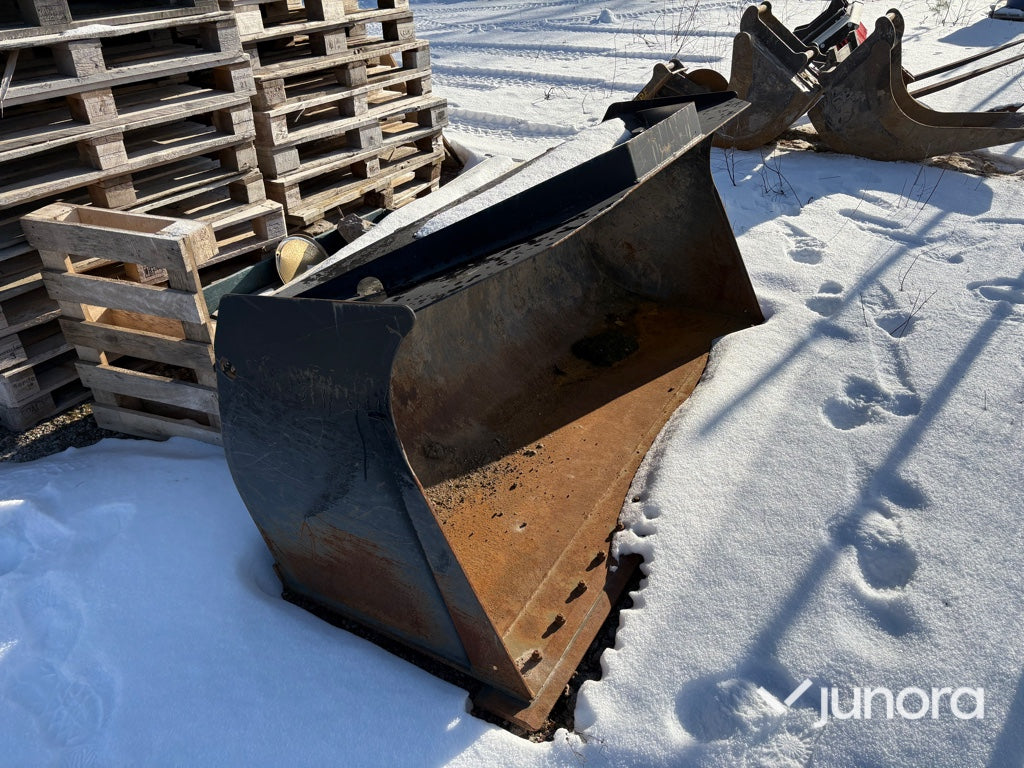 Skopa - JCB, 332/R9608