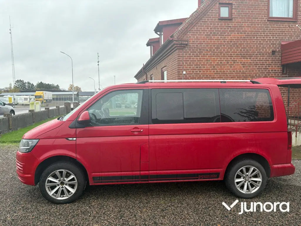 Arbetsbil Volkswagen Caravelle T6 2.0 TDI