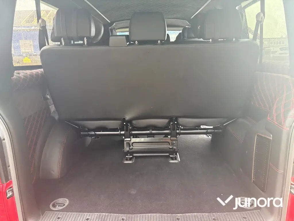 Arbetsbil Volkswagen Caravelle T6 2.0 TDI