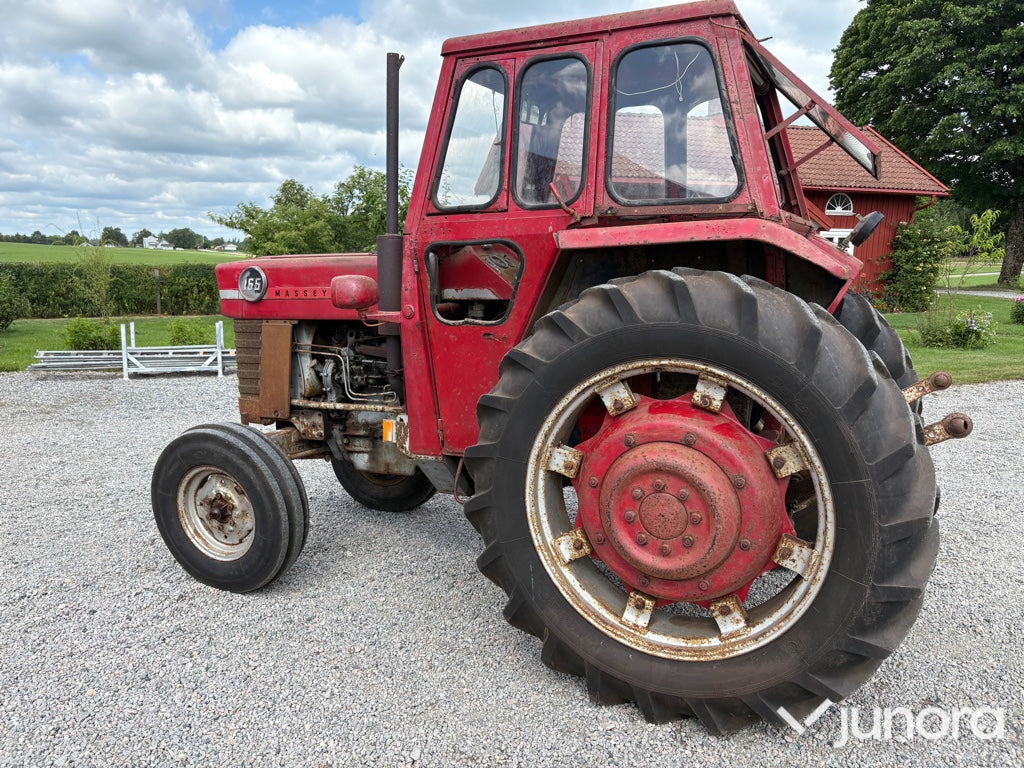 Massey Ferguson 165