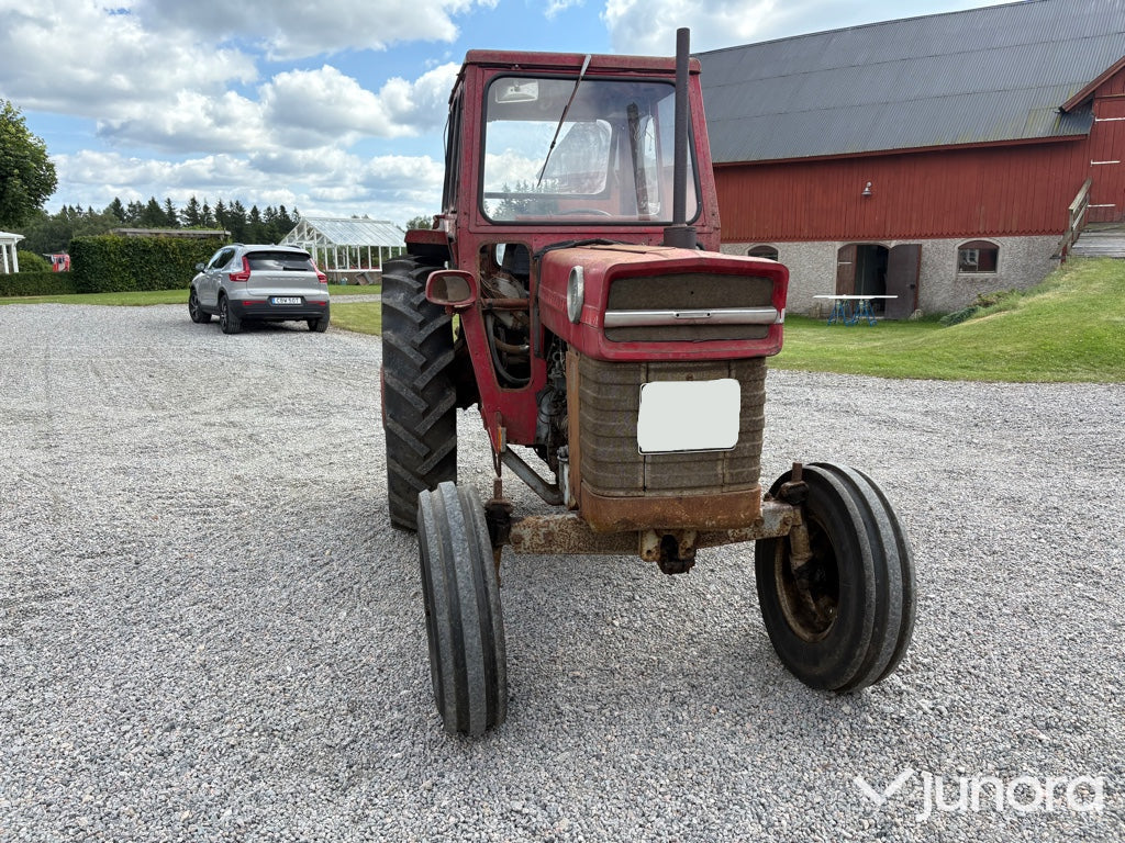 Massey Ferguson 165