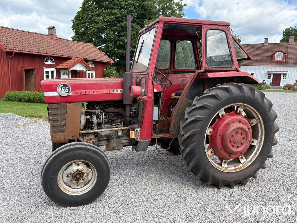 Massey Ferguson 165