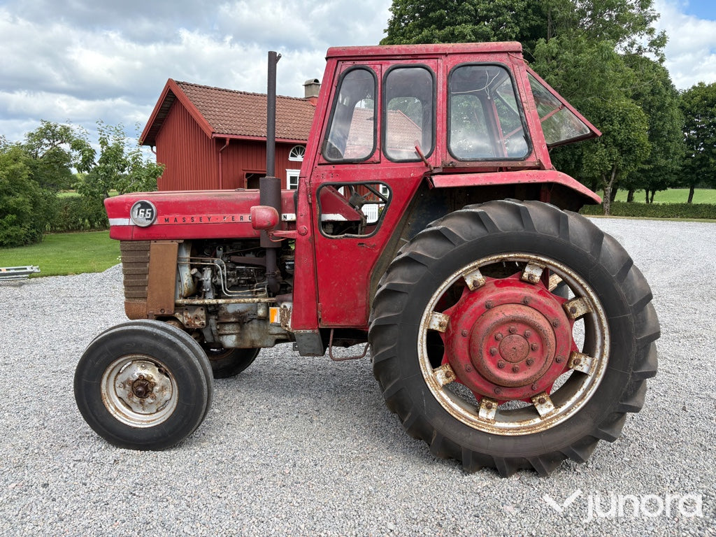 Massey Ferguson 165