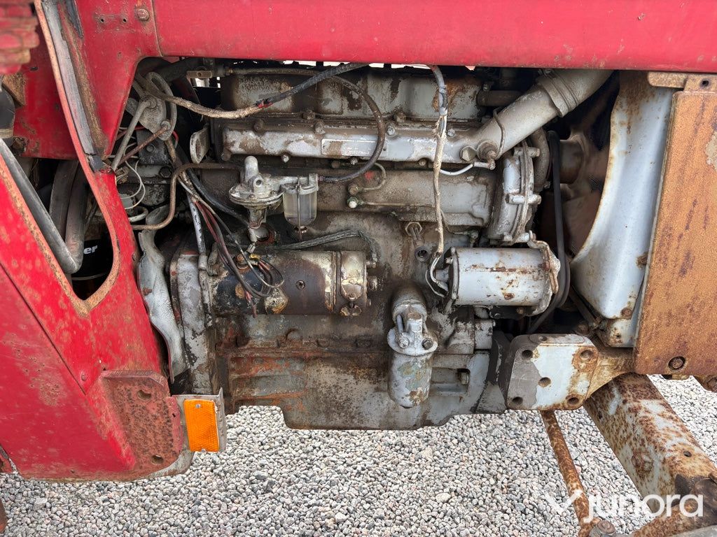 Massey Ferguson 165