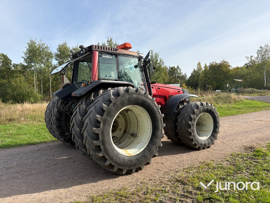 Traktor Valtra 8950-4