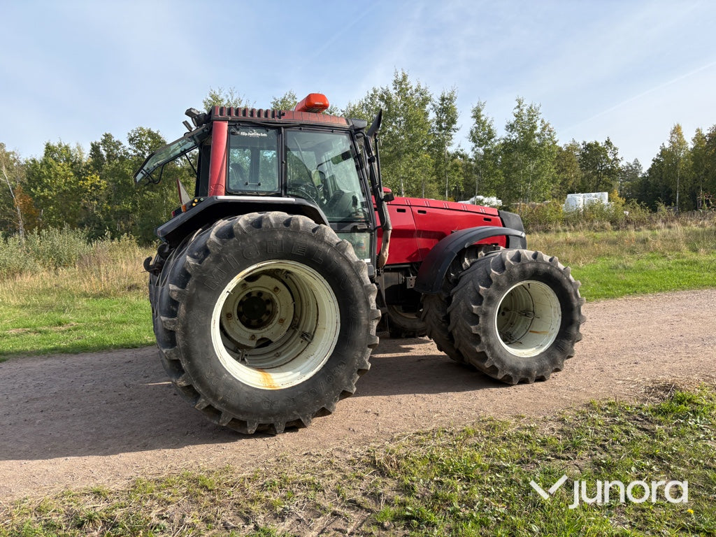Traktor Valtra 8950-4