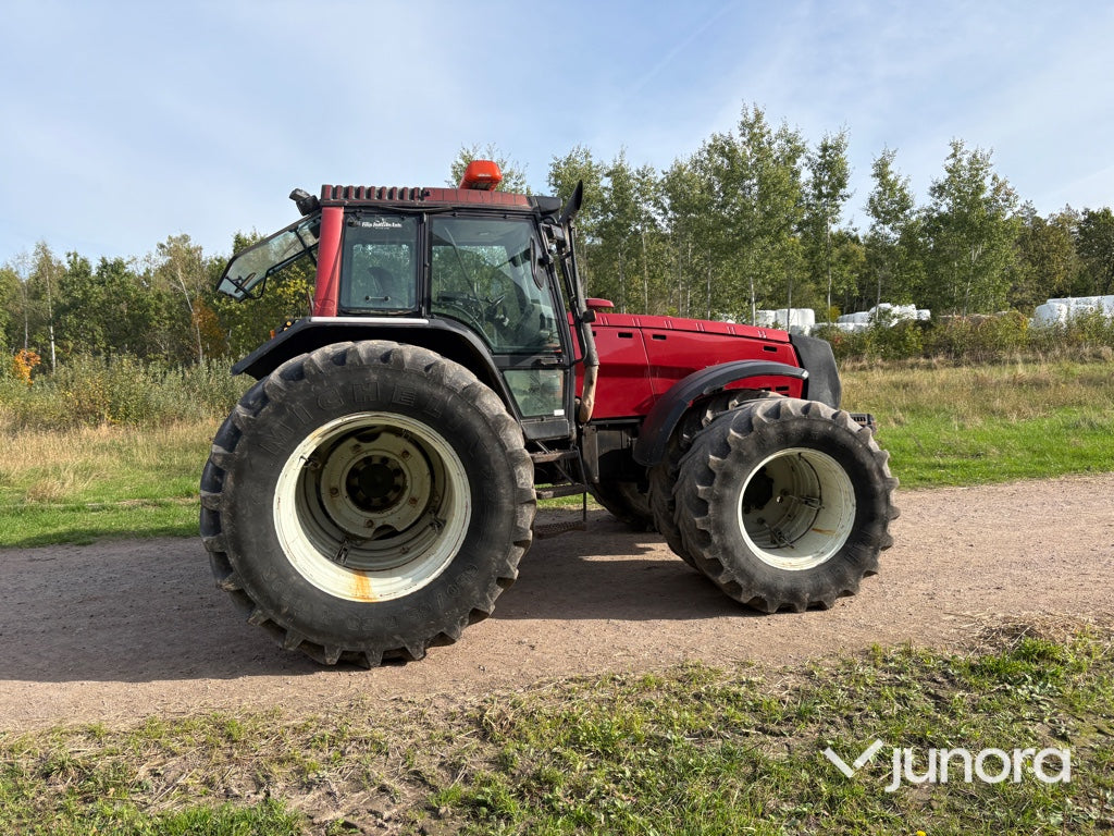 Traktor Valtra 8950-4