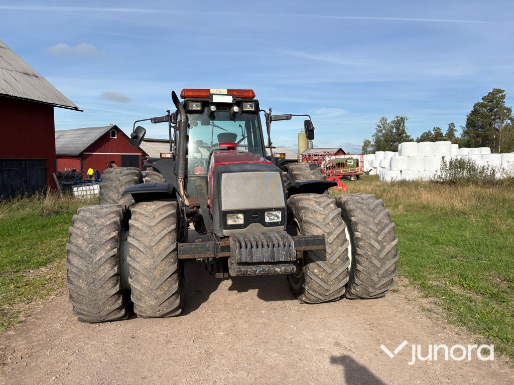 Traktor Valtra 8950-4