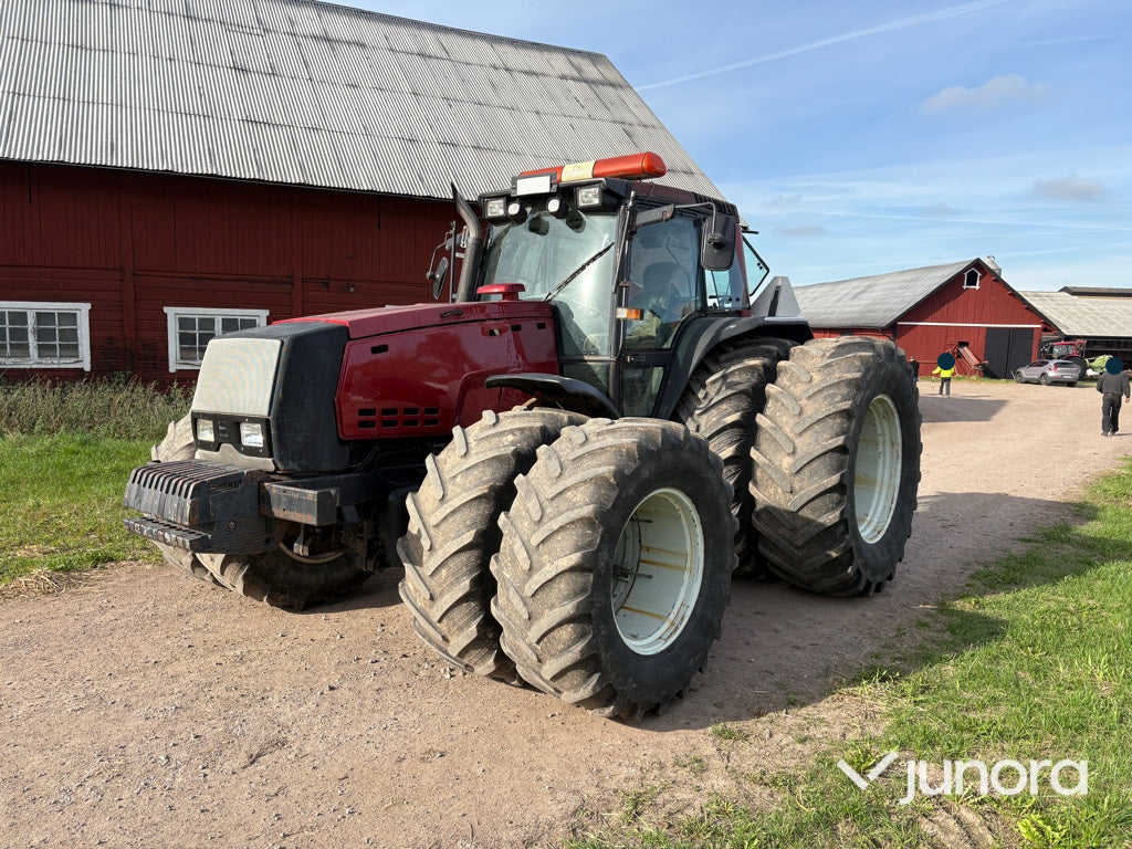 Traktor Valtra 8950-4