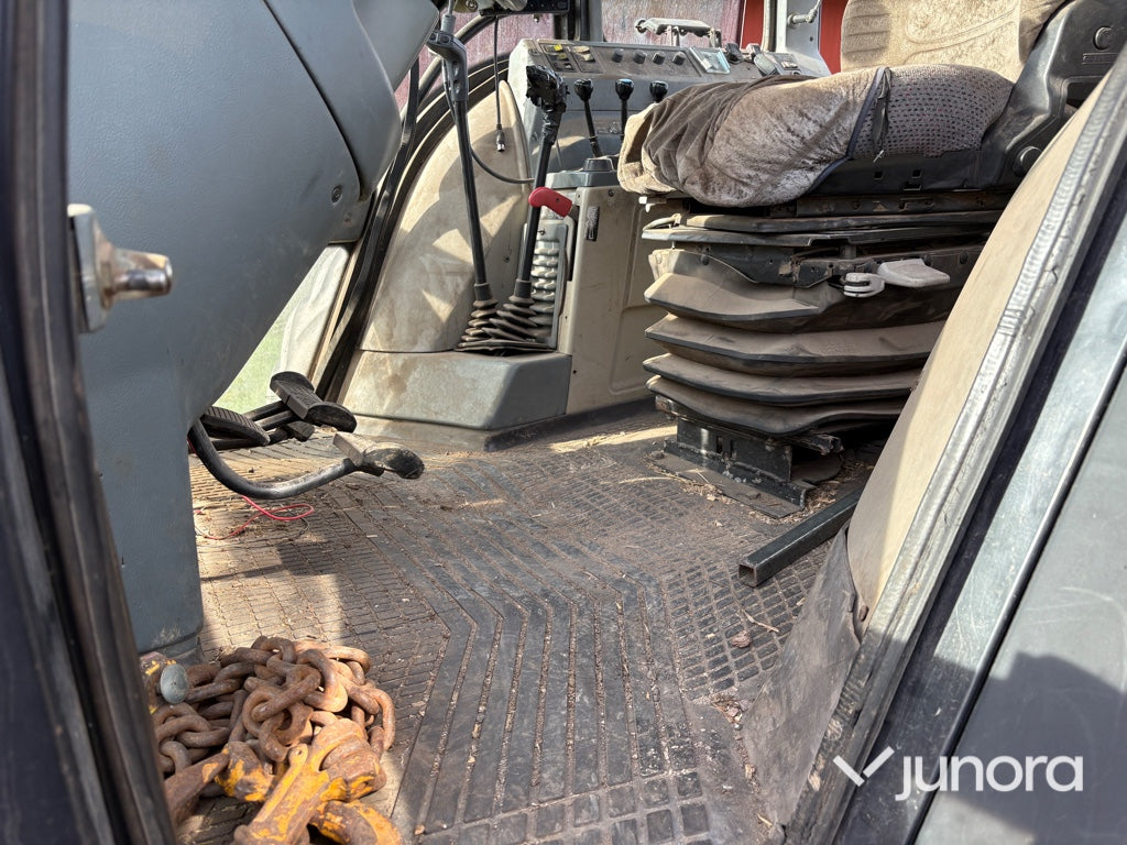 Traktor Valtra 8950-4
