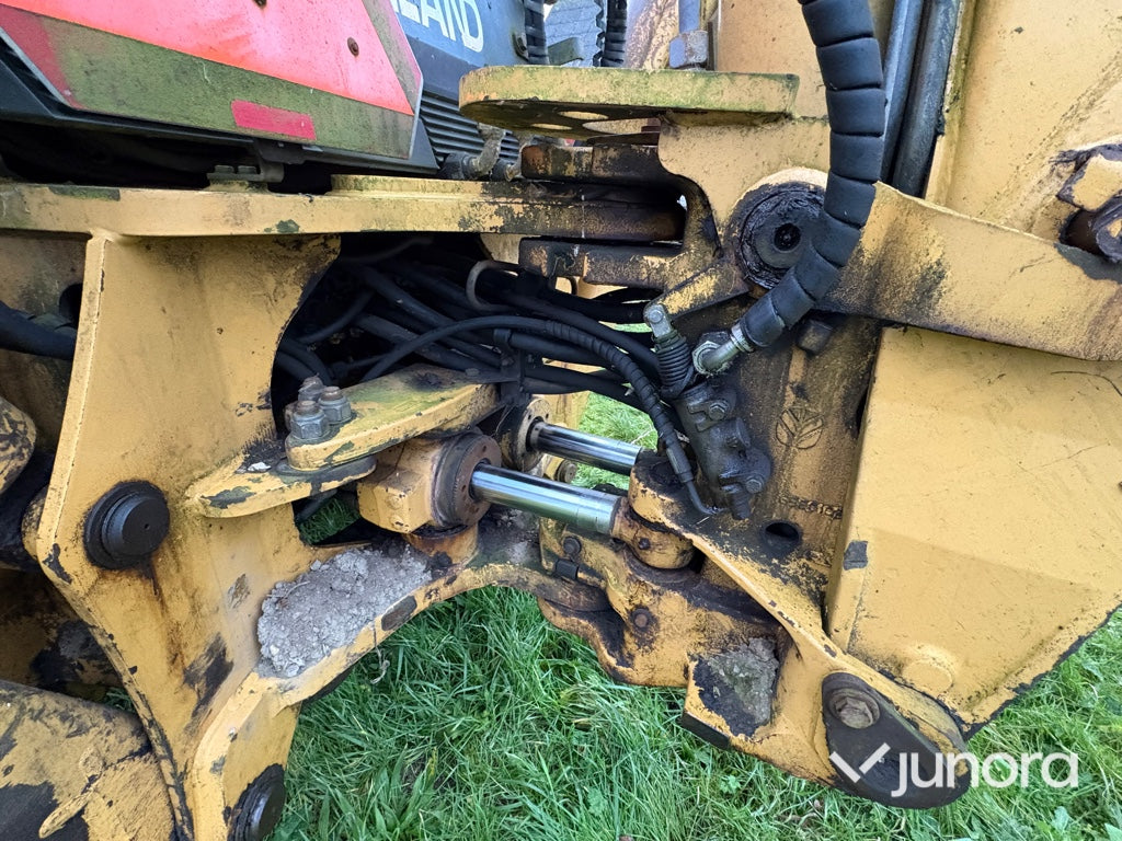 Grävlastare – New Holland LB115, 4WD