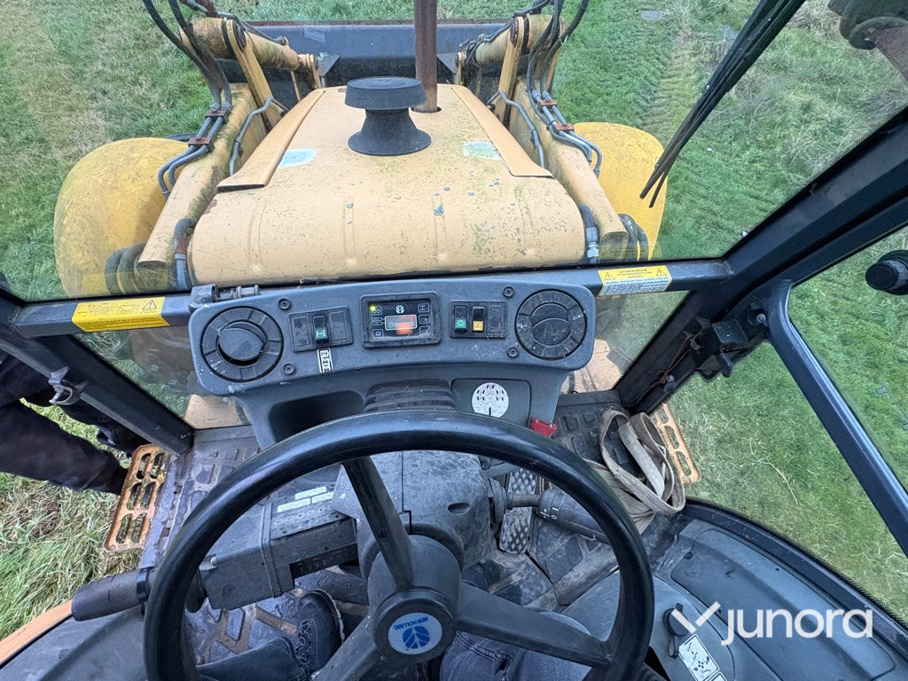 Grävlastare – New Holland LB115, 4WD