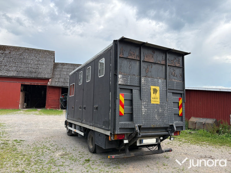 Hästtransport Iveco EuroCargo 85E18