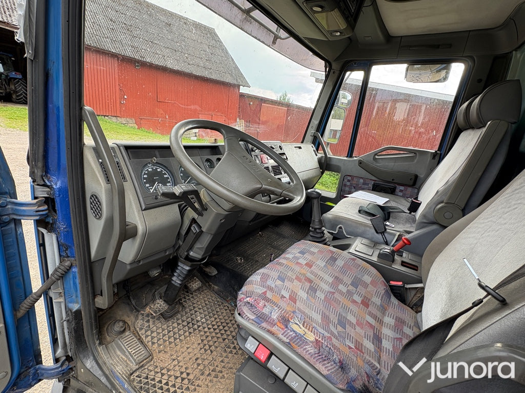 Hästtransport Iveco EuroCargo 85E18