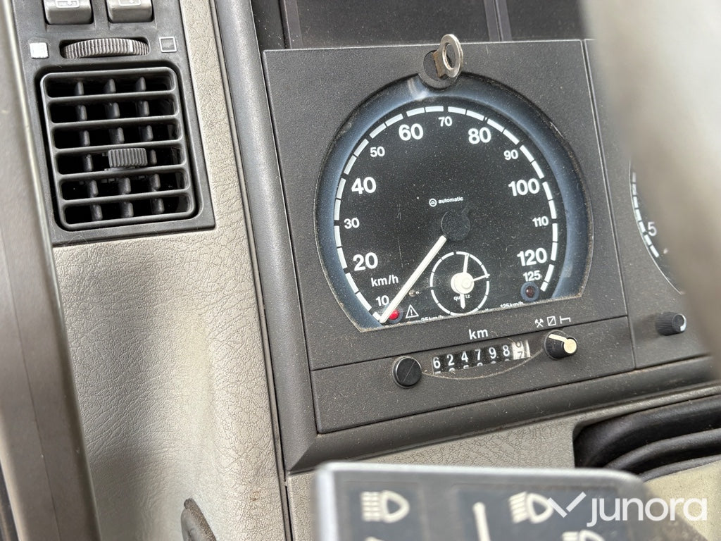 Hästtransport Iveco EuroCargo 85E18