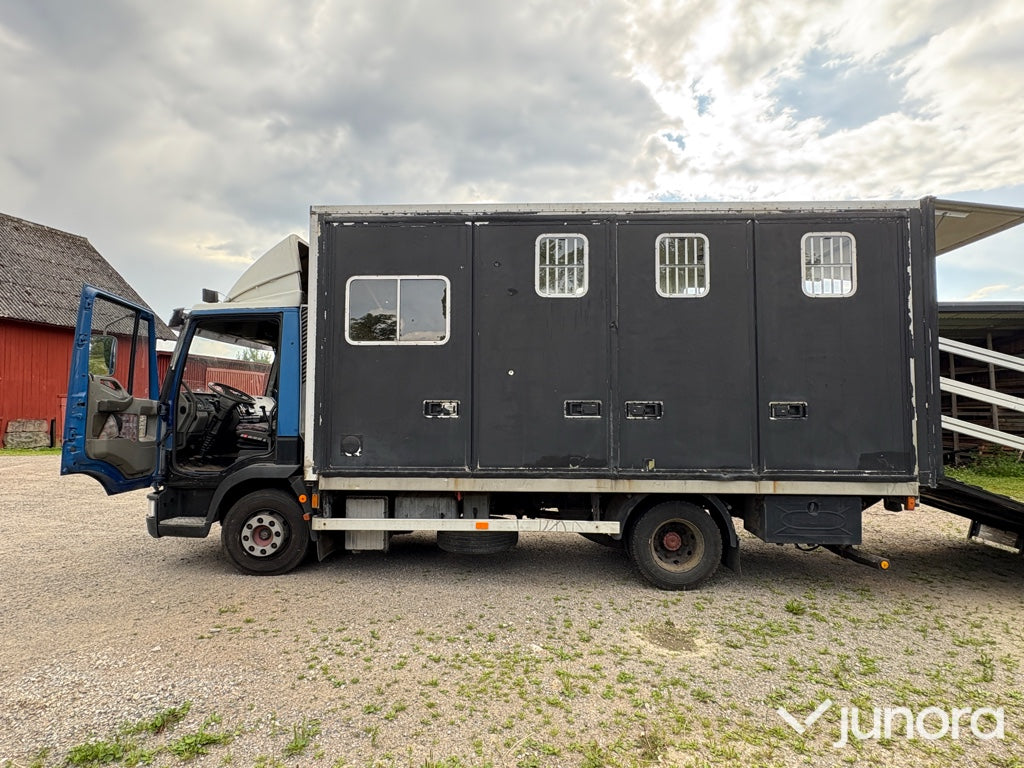 Hästtransport Iveco EuroCargo 85E18