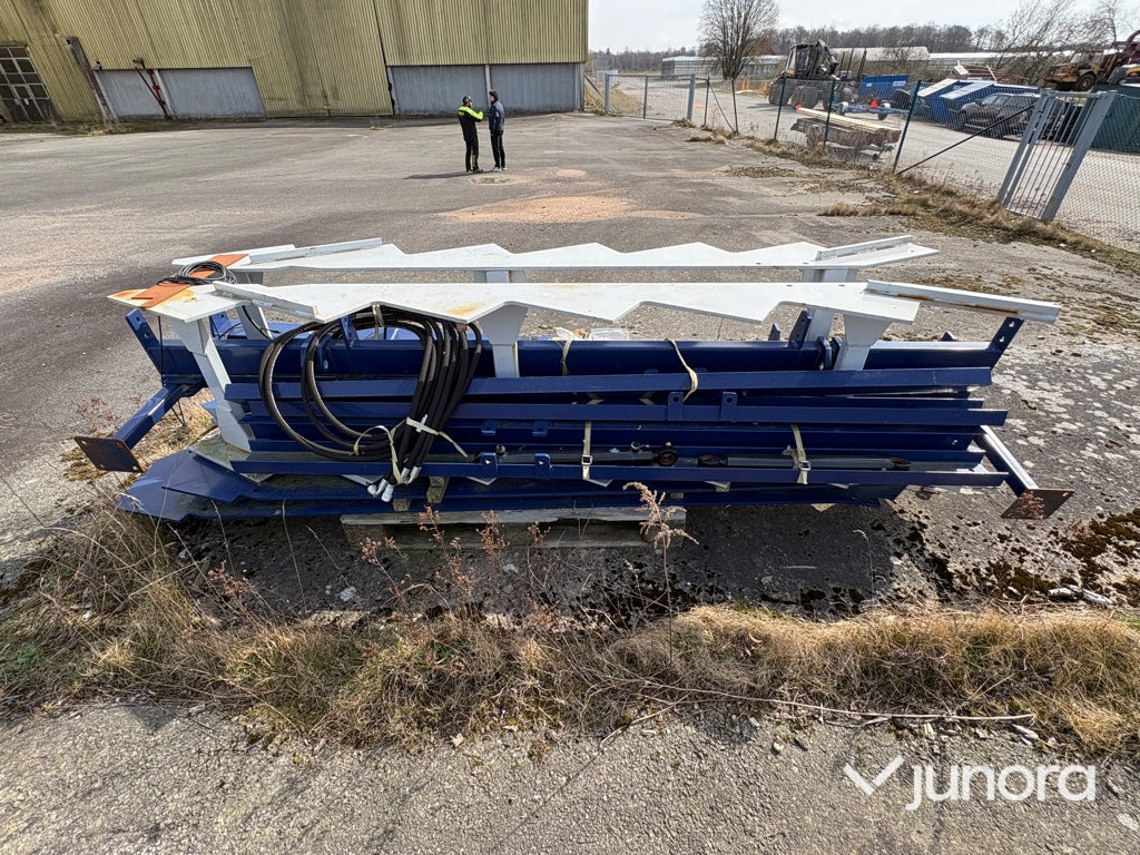 Lyftbord/Matarbord Stegmatare IP 3m
