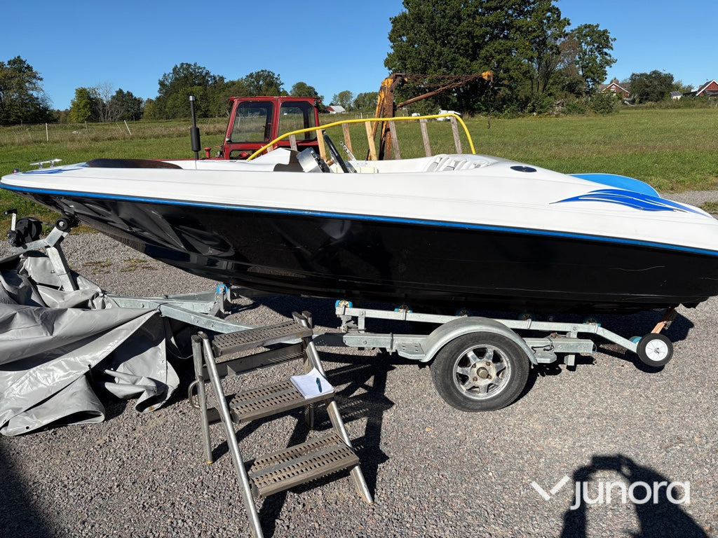 Motorbåt - JH Motor Boat, dubbel vattenjet