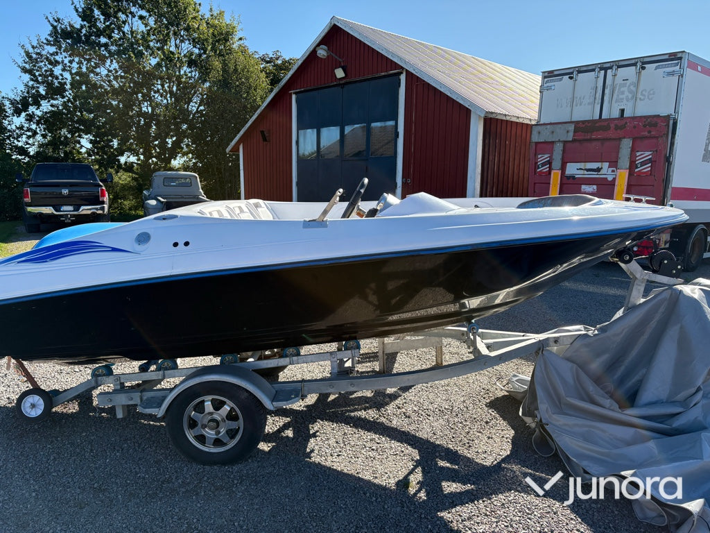 Motorbåt - JH Motor Boat, dubbel vattenjet