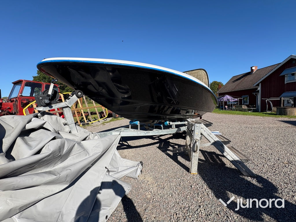 Motorbåt - JH Motor Boat, dubbel vattenjet