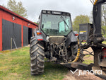 Traktor Valmet 6400 med lastare och twin-track