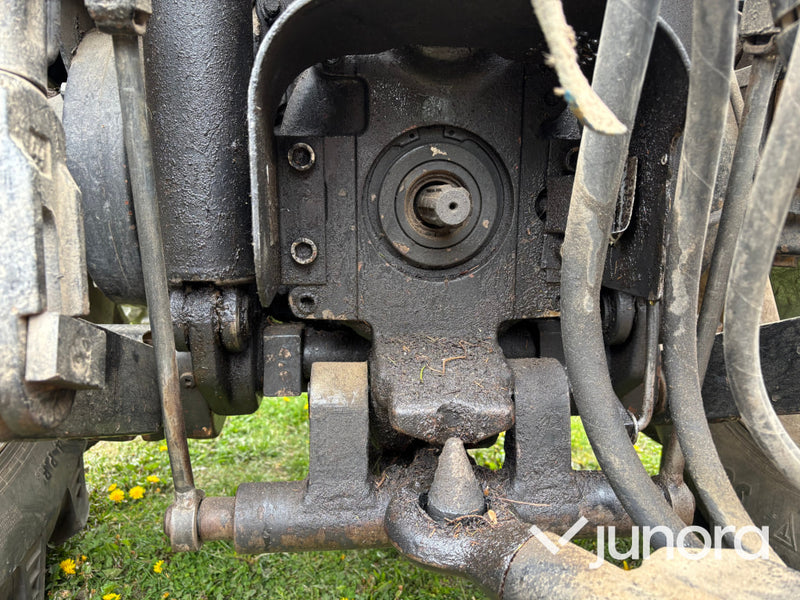 Traktor Valmet 6400 med lastare och twin-track
