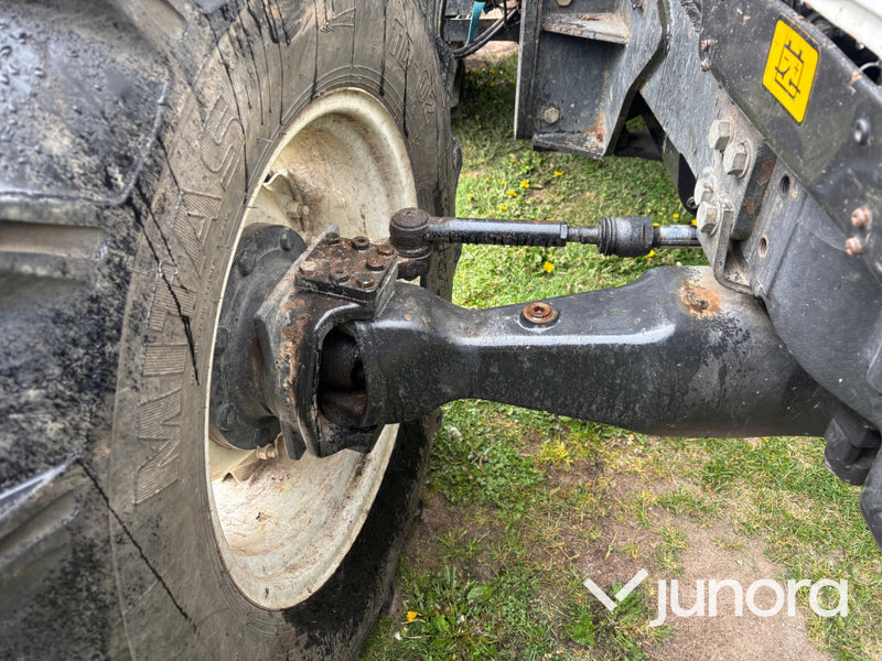 Traktor Valmet 6400 med lastare och twin-track