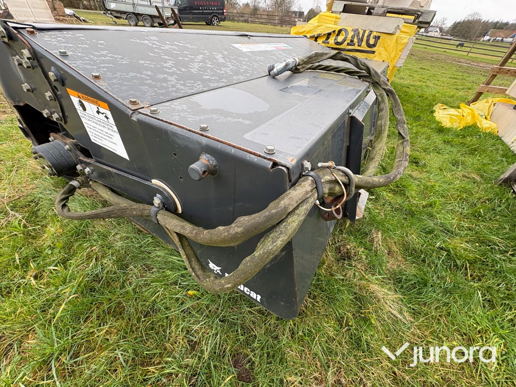 Sopaggregat – Bobcat 84 Sweeper