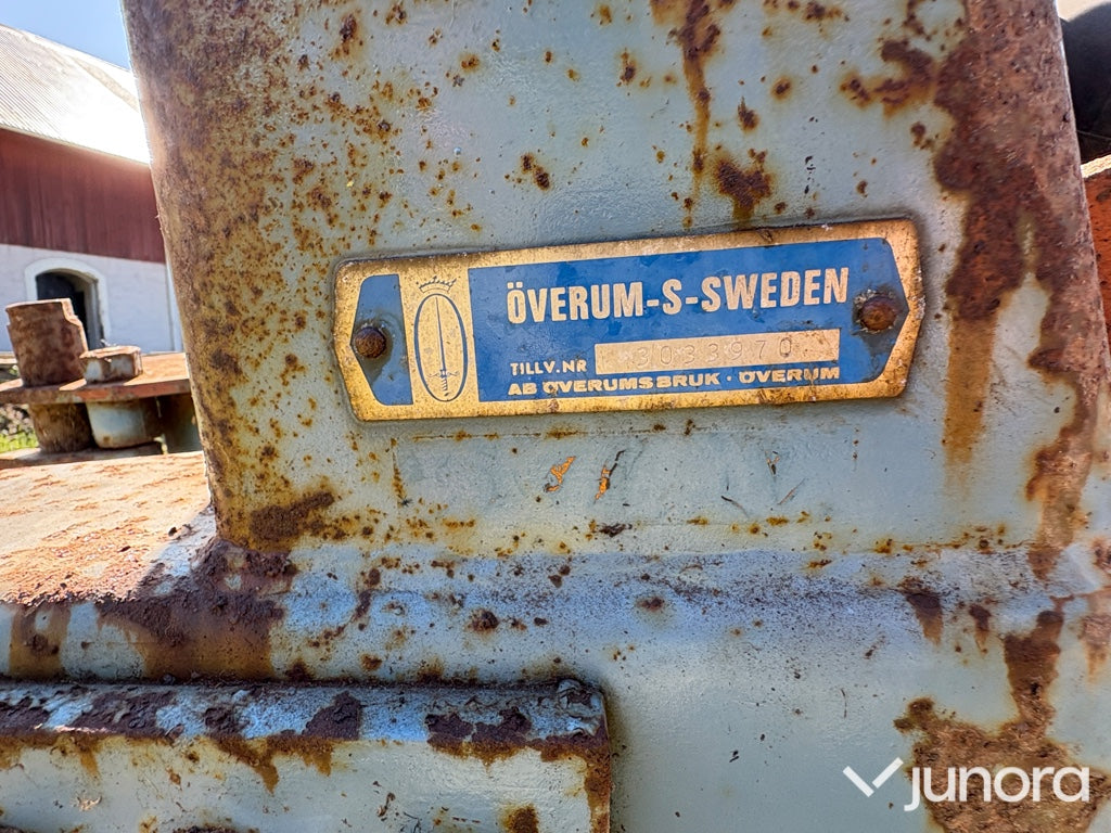 Tvåskärig plog Överum