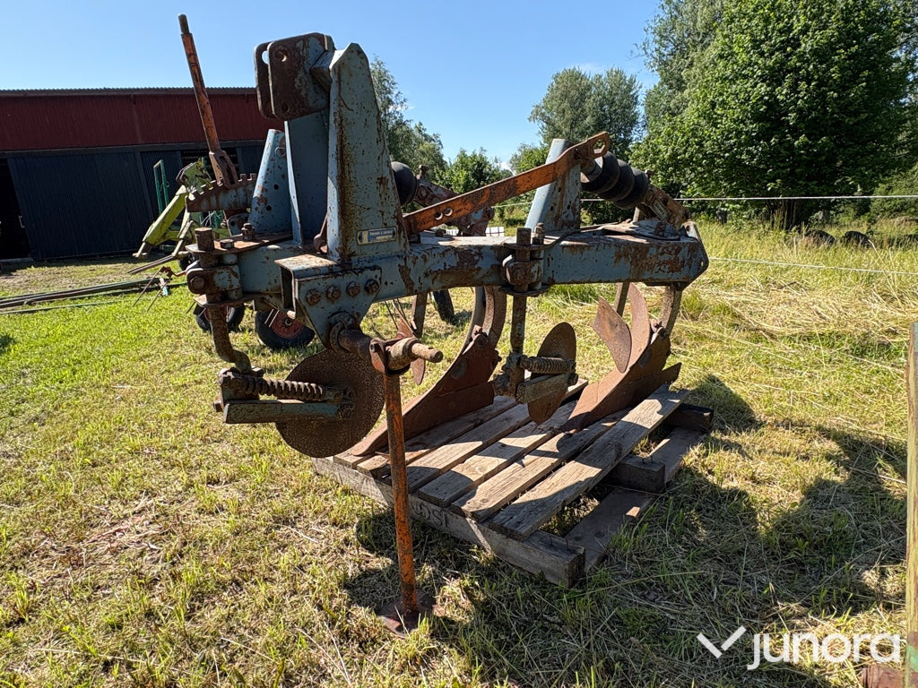 Tvåskärig plog Överum