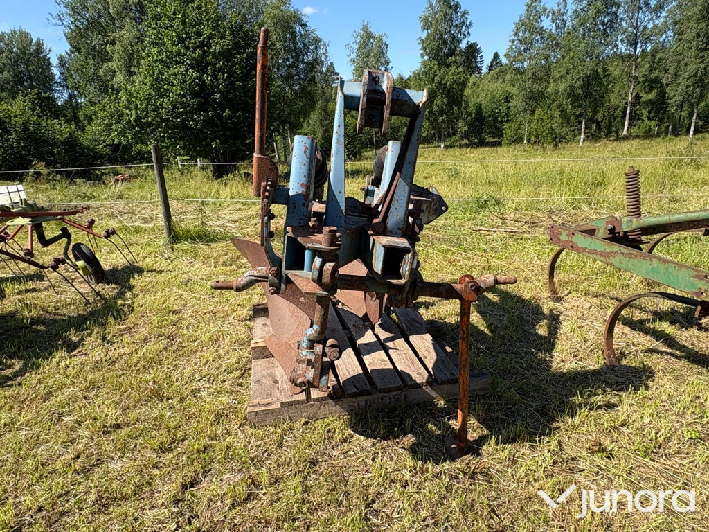 Tvåskärig plog Överum