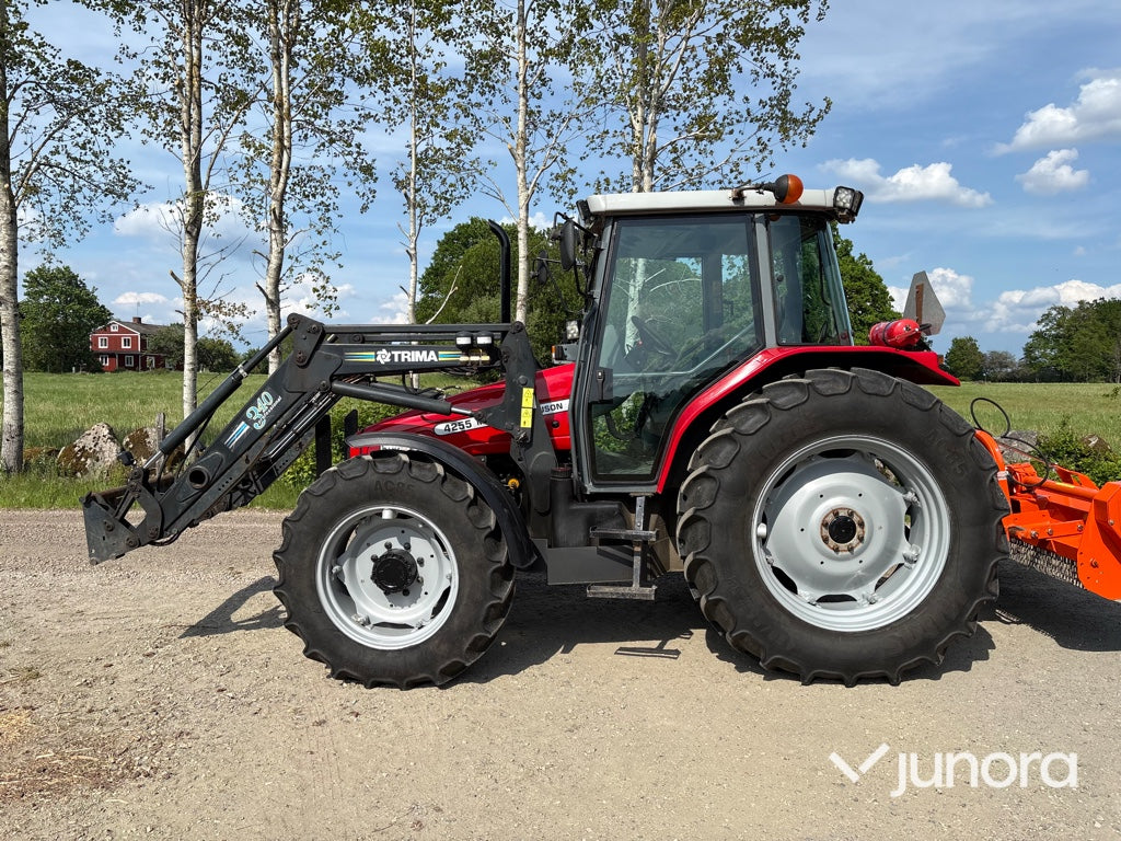 Traktor med lastare - Massey Ferguson, 4255-4