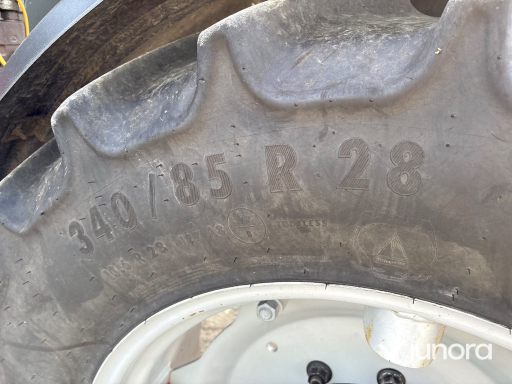 Traktor med lastare - Massey Ferguson, 4255-4