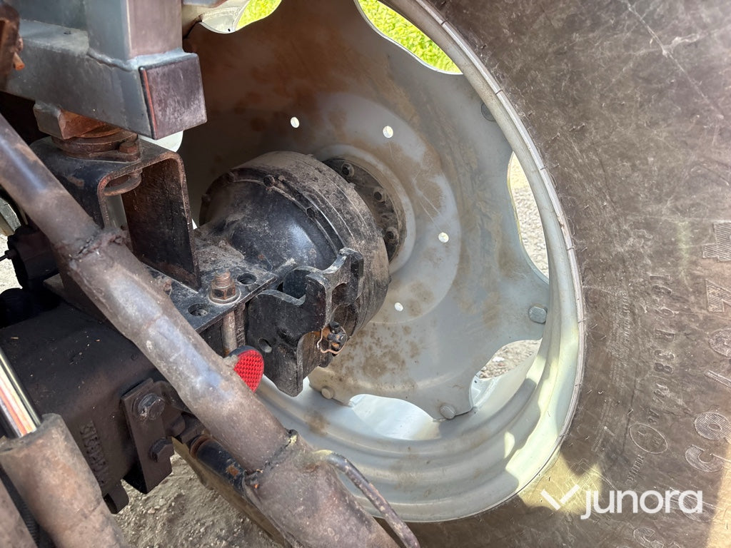 Traktor med lastare - Massey Ferguson, 4255-4