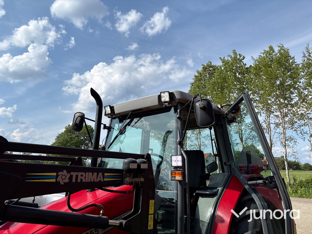 Traktor med lastare - Massey Ferguson, 4255-4