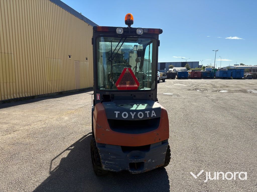 Truck Toyota Tonero 8FDF30