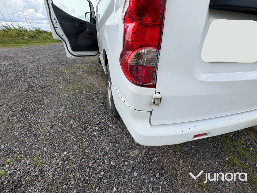 Nissan NV200