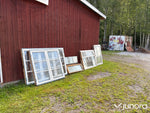 8 st äldre fönster