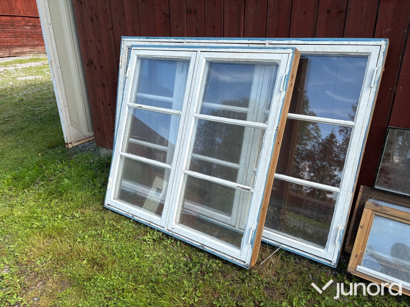 8 st äldre fönster