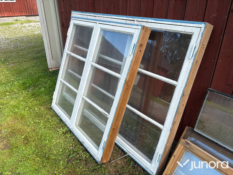 8 st äldre fönster