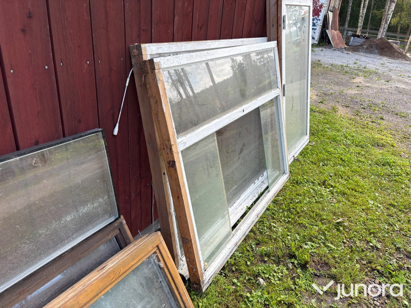 8 st äldre fönster