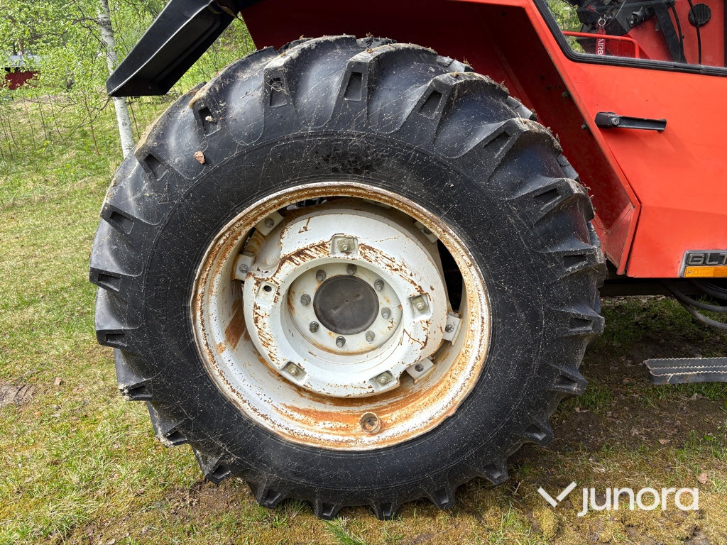Traktor - Volvo BM Valmet, 705-4