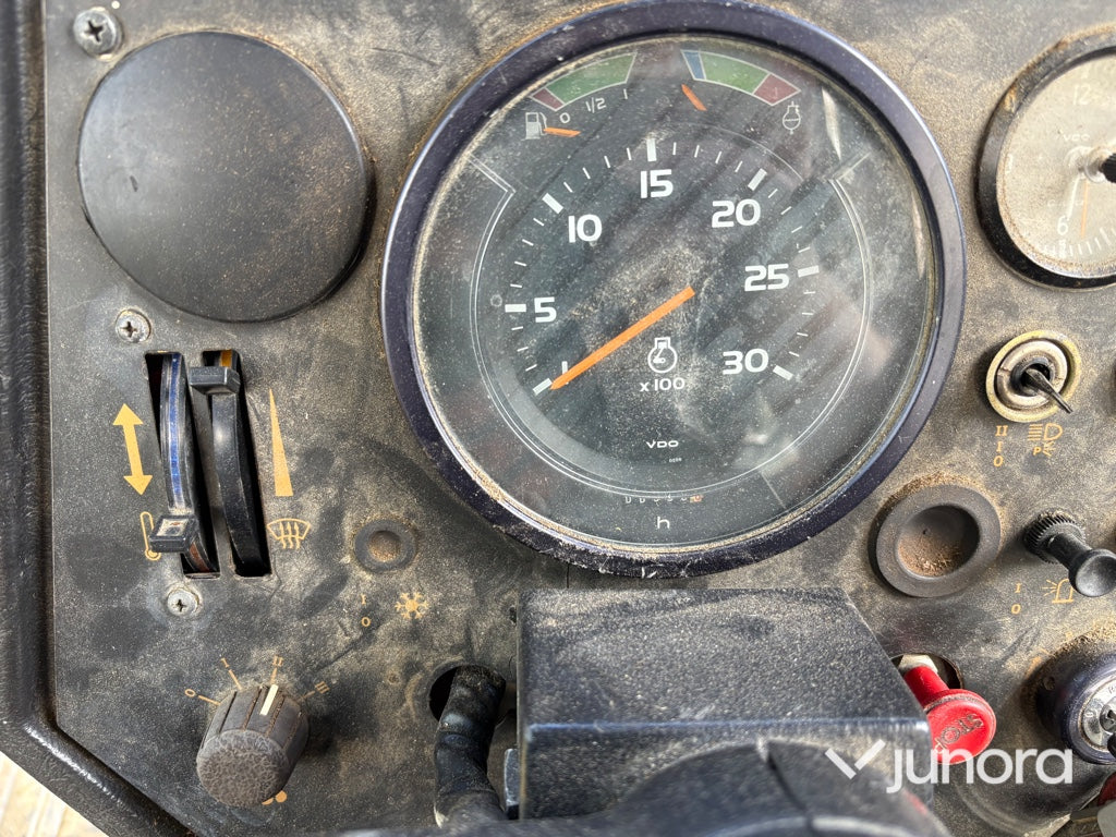 Traktor - Volvo BM Valmet, 705-4