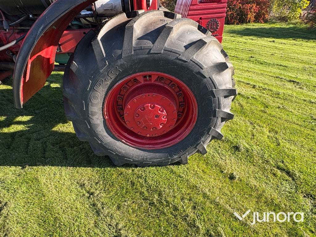 Traktor - Volvo BM, T814