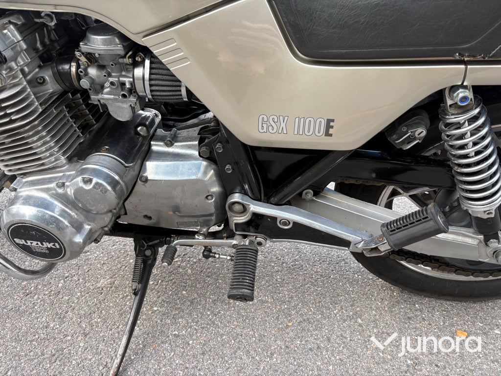 Motorcykel Suzuki GSX 1100 E