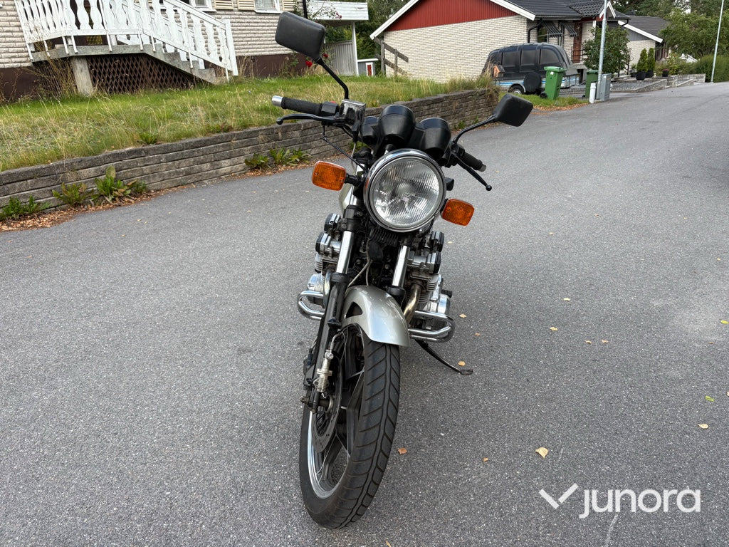 Motorcykel Suzuki GSX 1100 E