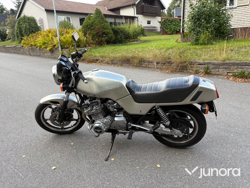 Motorcykel Suzuki GSX 1100 E