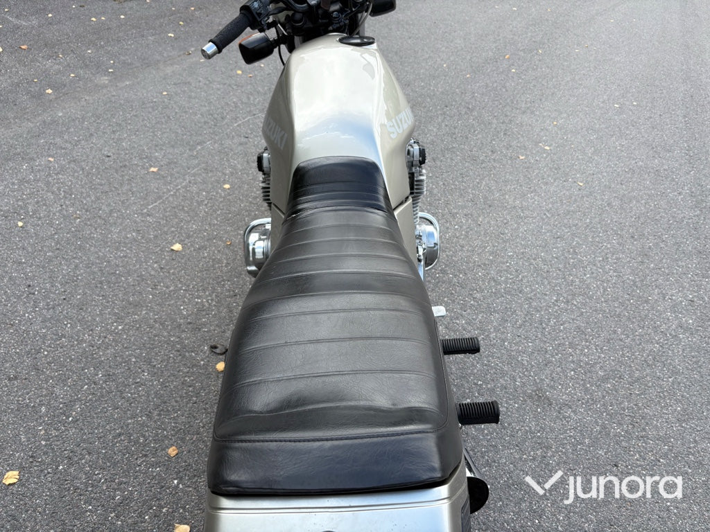 Motorcykel Suzuki GSX 1100 E