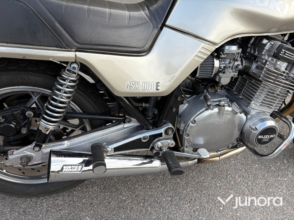 Motorcykel Suzuki GSX 1100 E